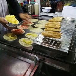 ขนมโตเกียว ตลาดลานโพธิ์นาเกลือ