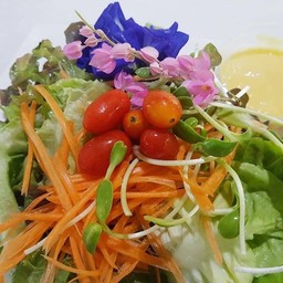 สลัดผักศรีภูมิ(ครีมมะนาว)