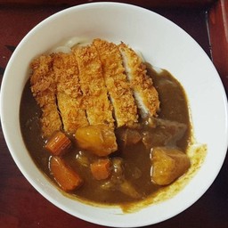 อุด้งแกงกะหรี่ปลาทอด