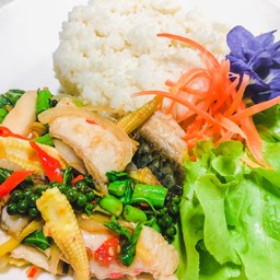 ข้าว ผัดฉ่าปลากะพง