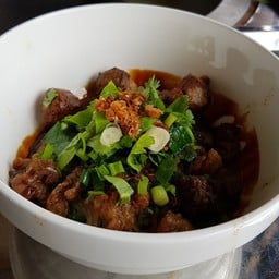 เกาเหลา เนื้อสด ตับ ลูกชิ้น เนื้อตุ๋น น้ำ