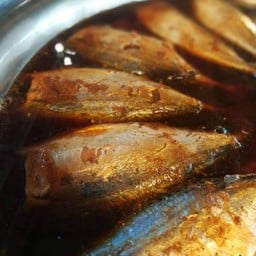 เป็นหนึ่งปลาทูต้มเค็ม ตลาด