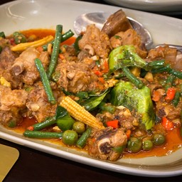 ผัดฉ่ากระดูกหมู