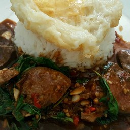 ข้าวราดกะเพราตับ