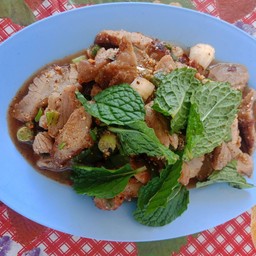 น้ำตกหมู