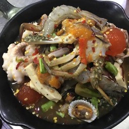 เกาเหลามหาสมุทร (เกาเหลาเป็นเครื่องส้มตำไม่สามารถแยกน้ำได้นะคะ)