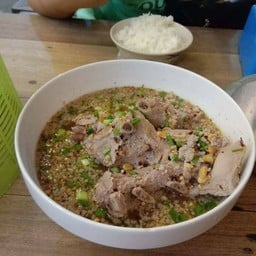 กระดูกเล้งต้มยำ