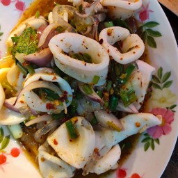 ลาบปลาหมึก