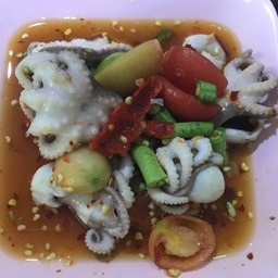 เกาเหลาปลาหมึก (เมนูเกาเหลาไม่สามารถแยกน้ำได้นะคะ)
