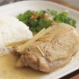 ข้าวไก่อบสมุนไพรแบบไทย