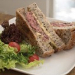 แซนวิชเนื้อออสเตรเลีย