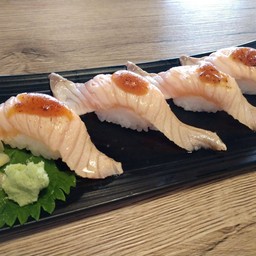 ซูชิแซลมอน