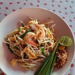 ผัดไทยกุ้งสด65