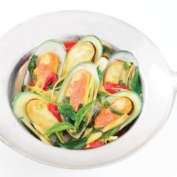 หอยแมลงภู่นิวซีแลนด์อบหม้อดิน