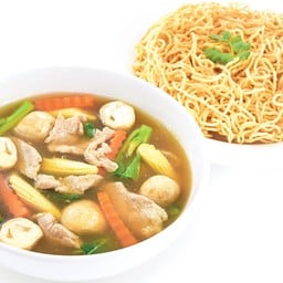 บะหมี่กรอบราดหน้าหมูนุ่ม หรือ ทะเล