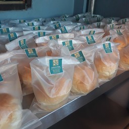 ขนมปังใส้ ไก่ บางกอกน้อย (เดี่ยว)