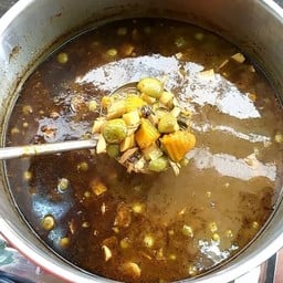 ขนมจีนแกงไตปลา