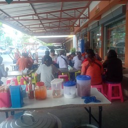 มื้อเที่ยงของทางร้าน