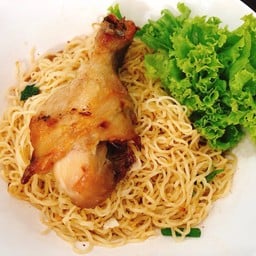 บะหมี่น่องไก่