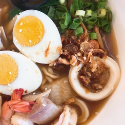 Shoyu shashu ramen
