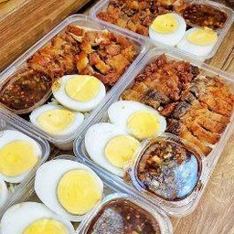 ข้าวหมูทอดเหลือแดก