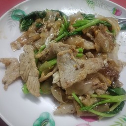 ผัดซีอิ๊วหมูหมัก ธรรมดา
