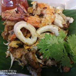 หอยทอด ผัดไทย ร้านนายบุ้ง