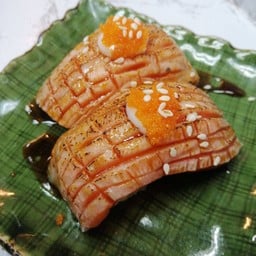 ซูซิท้องปลาแซลมอนรนไฟ