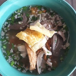 ก๋วยเตี๋ยวหมูน้ำใส