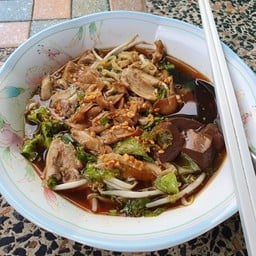 ก๋วยเตี๋ยวเป็ดเจ๊เกียว