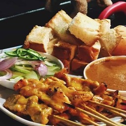 กุลณัฐหมูสะเต๊ะ