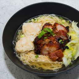 บะหมี่เกี๊ยวหมูแดง (น้ำ)