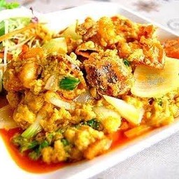 ปูนิ่มผัดผงกระหรี่