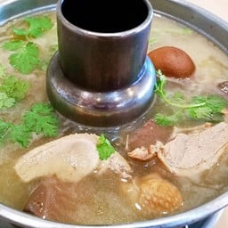 เป็ดตุ๋นมะนาวดอง