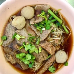 ก๋วยเตี๋ยวเนื้อ หลังวิกดาว