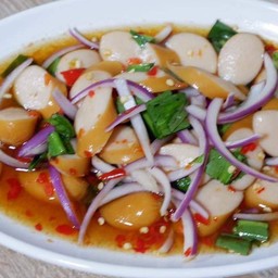 ยำใส้กรอก