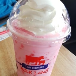 นมชมพูเพิ่มไอติม