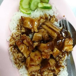 ข้าวหมูกรอบ