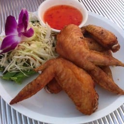 LM ปีกไก่ทอดญาญ่า S