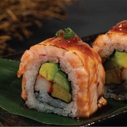 Q7 - แซลมอนเบิร์นไฟโรล (6 ชิ้น)