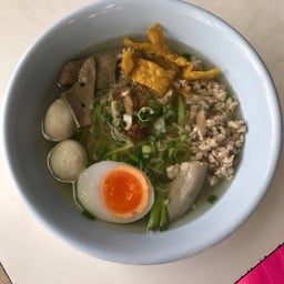 ก๋วยเตี๋ยวหมูต้มยำ ธรรมดา