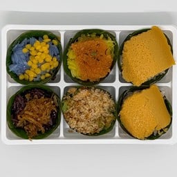 ข้าวเหนียวหน้าต่างๆ 6 ชิ้น