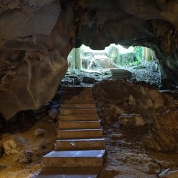 ถ้ำเขาม้าร้อง