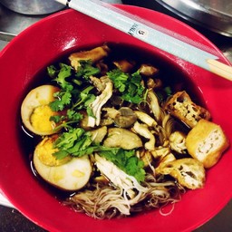 ก๋วยจั๊บเส้นหมี่
