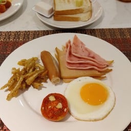 M Cafe (M Pattaya hotel)