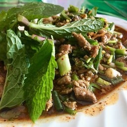 ร้านลาบหน้าโรงบาล