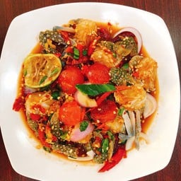 ยำปูม้าไข่ดอง