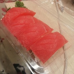 ข้าวปั้นทูน่า Sushi tuna