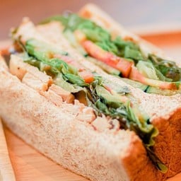 แซนวิชอกไก่