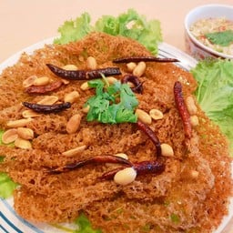 ยำปลาดุกฟู